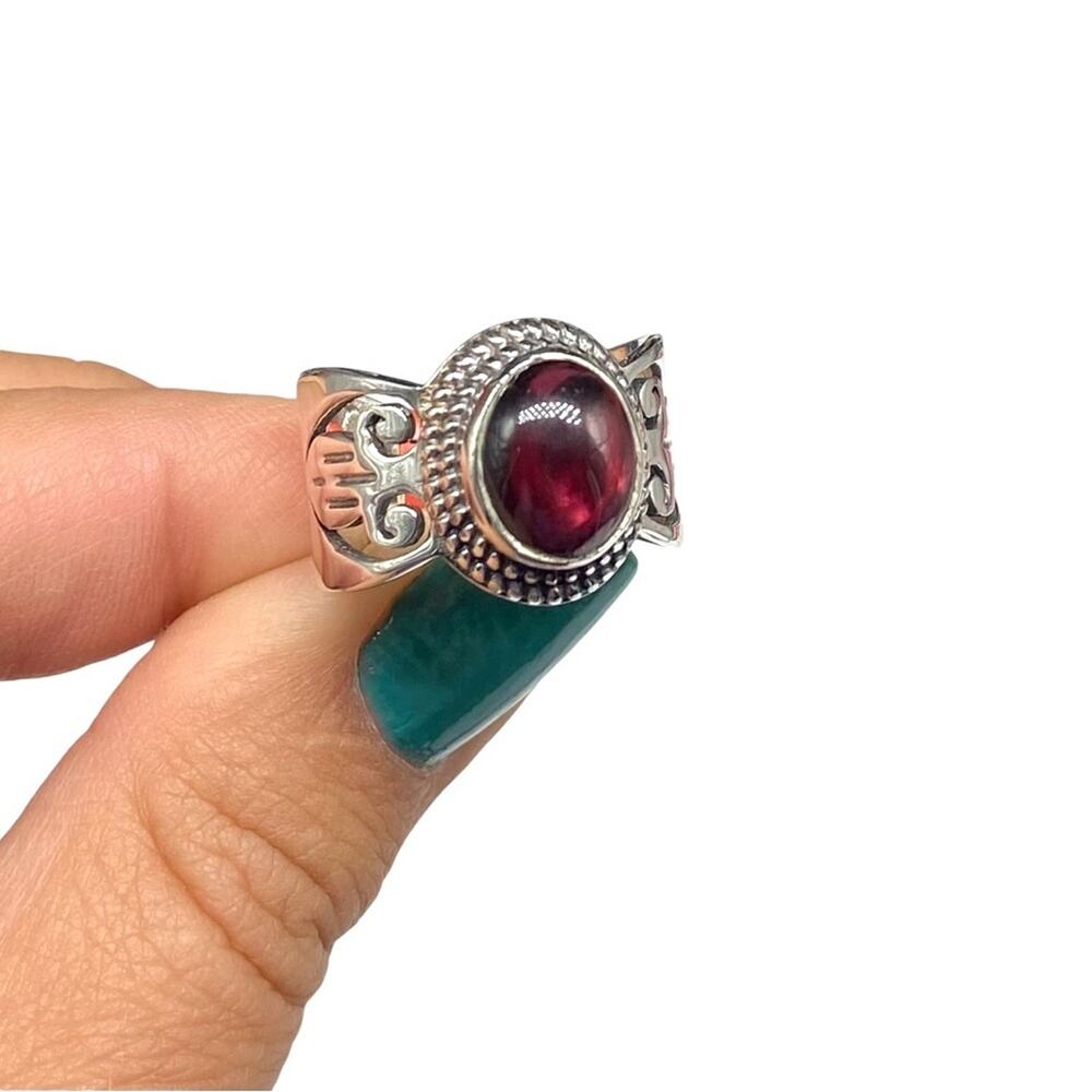 Garnet Ring Size 8 Solid 925 Sterling Silver Oval Cabochon Red Boho Jewelry - Picture 8 of 13